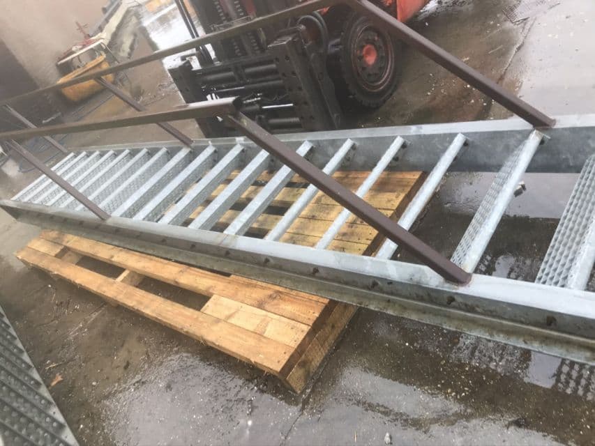 Zwaar verzinkte trap, 4 meter