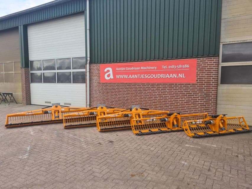 Grote voorraad maaikorven