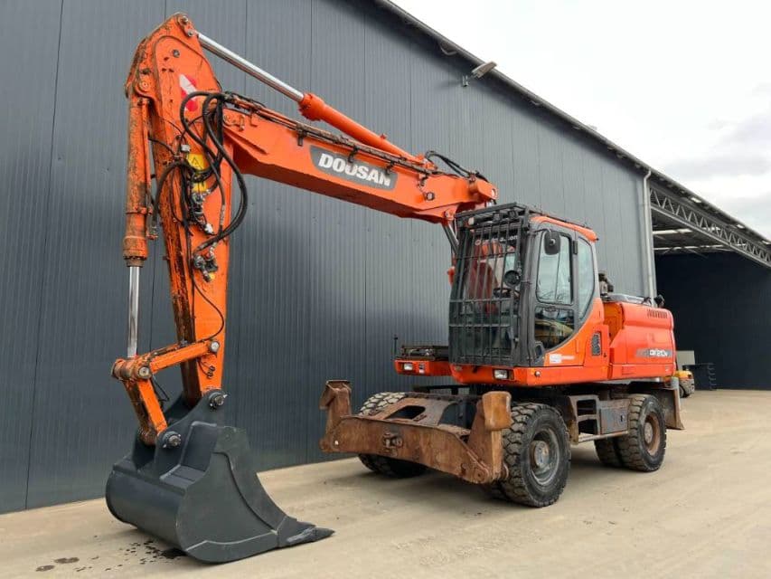 Doosan DX210W
