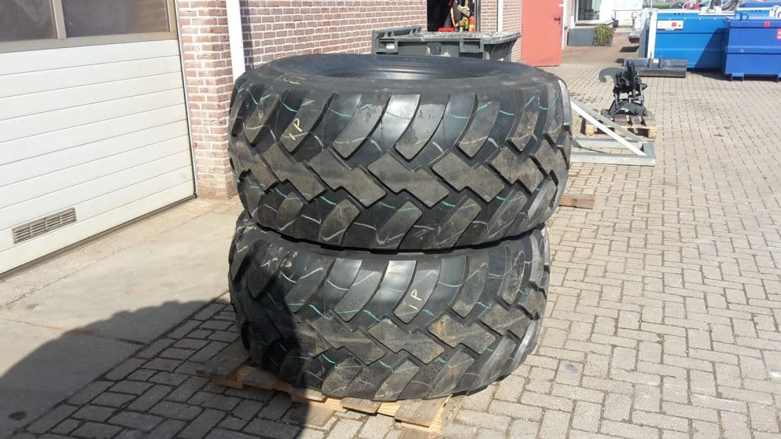 Coverbanden 650/55R26.5