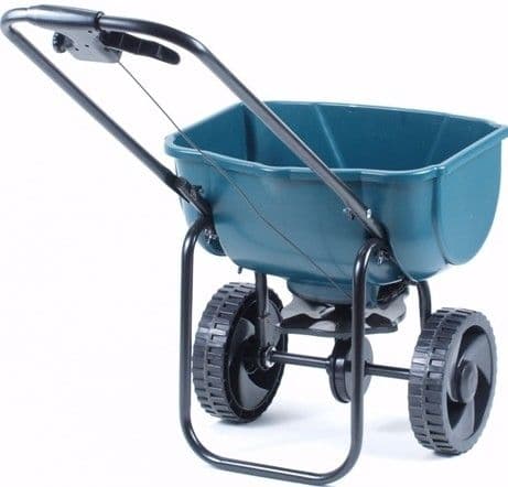 Handbediende strooier