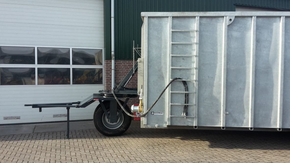 Mestcontainer met neuswiel