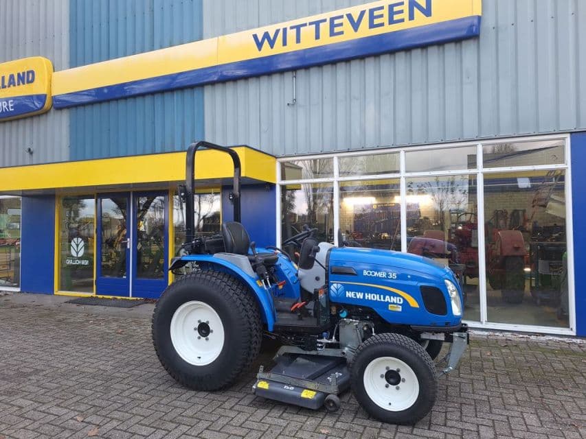 New Holland Boomer 35