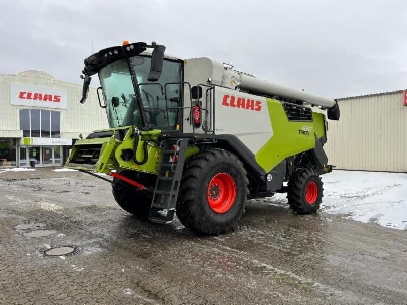 Claas TRION 650