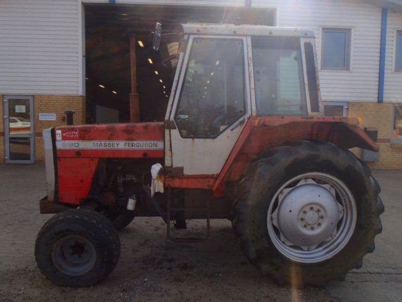 Massey Ferguson 690