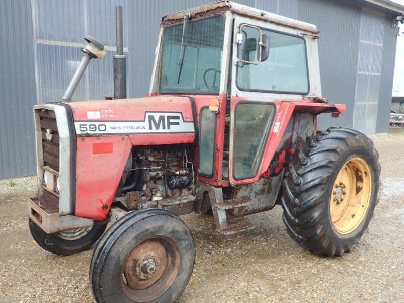 Massey Ferguson 590