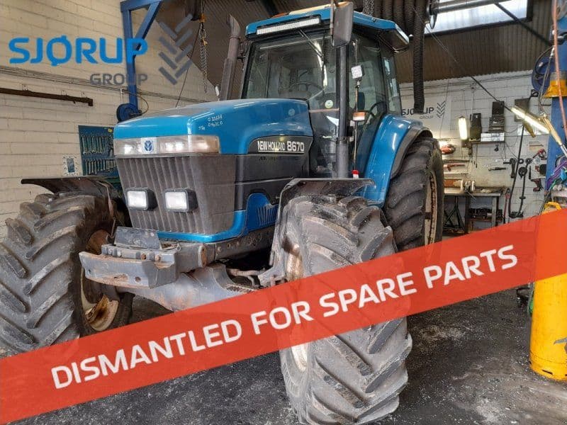 New Holland 8670