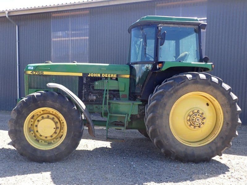John Deere 4755
