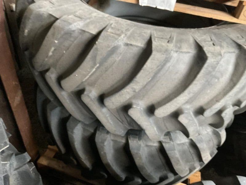 AP 650/65R42