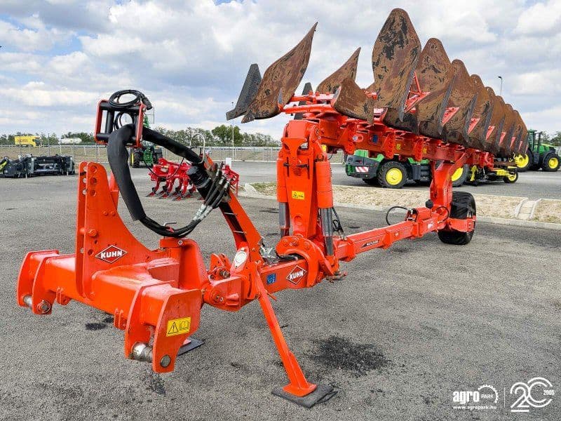Kuhn Multileader 6/8T42 6+2 reversible , skimmer, disc coulter