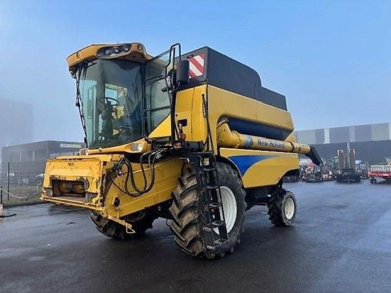 New Holland CSX 7060