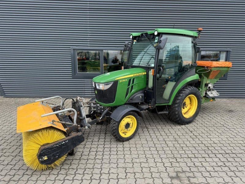 John Deere 2036R