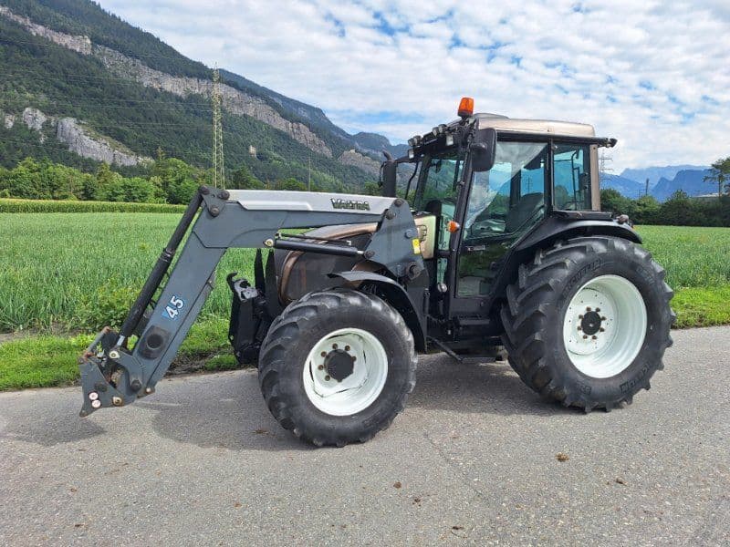 Valtra A93