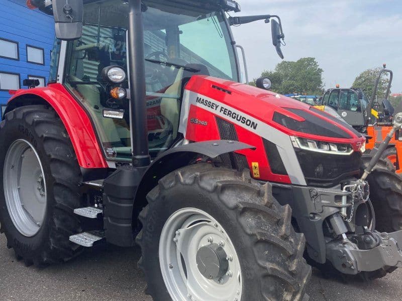 Massey Ferguson 5S.145 clusive  Dyna-6 clusive