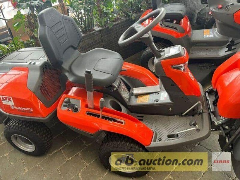 Husqvarna RIDER R 320X AWD + MÄHDECK 103