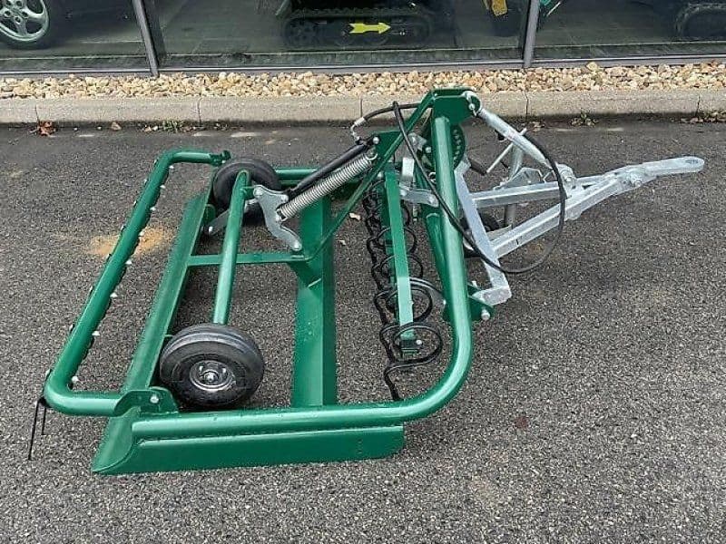 B1QH16 Reitbahnplaner  Schleppe