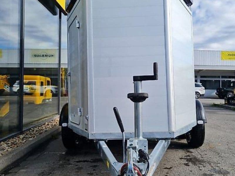 Humbaur Xanthos 2,4t 2-Pferde 1. Hand 100km/h Aluboden