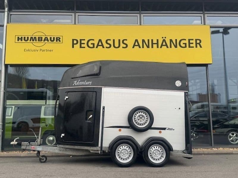 Henra Adventure 2-Pferde ALU Sattelkammer 2,7t D/SKlappe