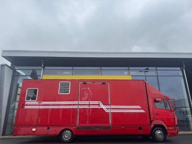 Mercedes Benz 814 Pferdeer LKW 7,5t. 3-4 Pferde Wohnabt