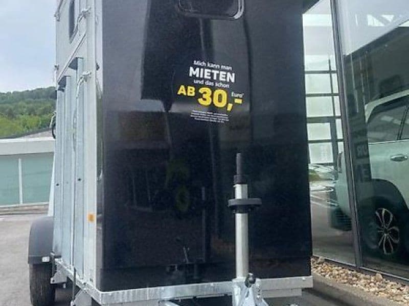 Humbaur Notos XTRA Pro 2-Pferdeanhänger Fronstausstieg