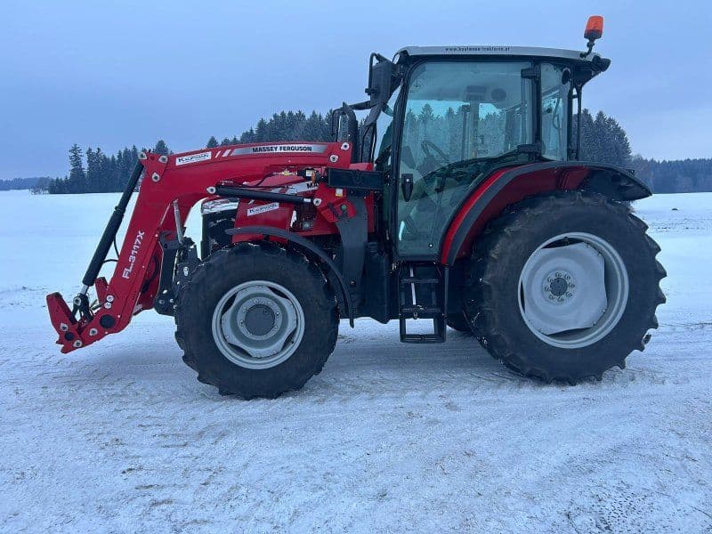 Massey Ferguson 5711