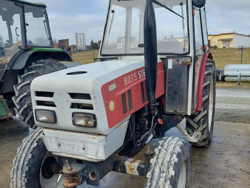 Traktor Steyr 8075, Schmalspur, Hinterrad mit Typenschein