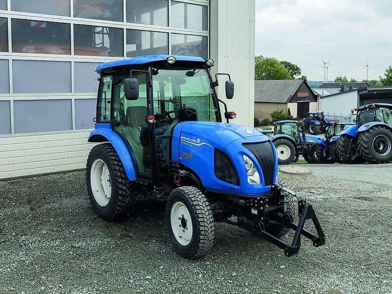 New Holland Boomer 50 CAB
