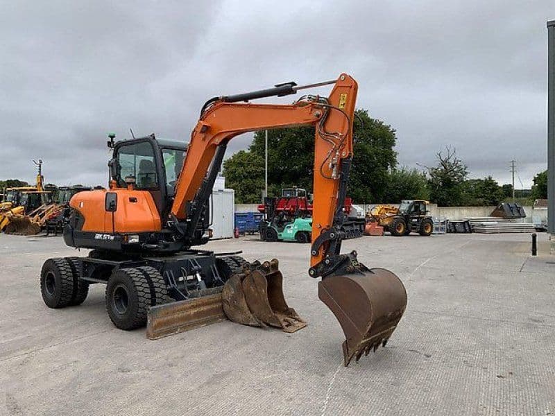 Doosan DX57 w