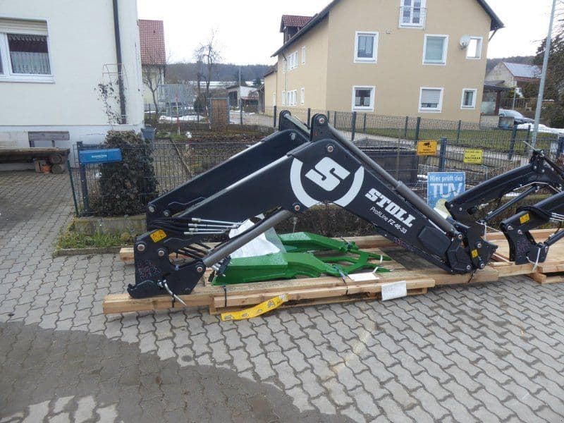 Stoll FZ 46-33 mit Anbauteil John Deere 6155 bis 6250