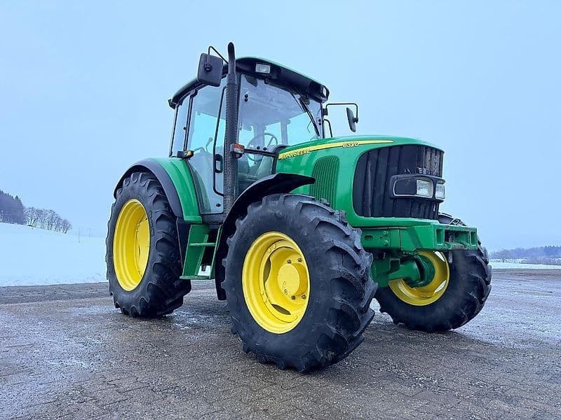 John Deere 6320