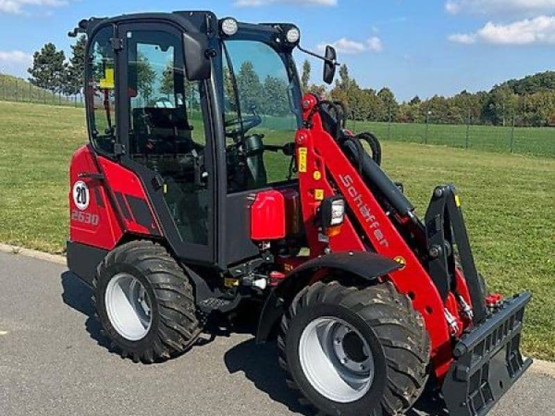 Schäffer 2630 mit Kabine