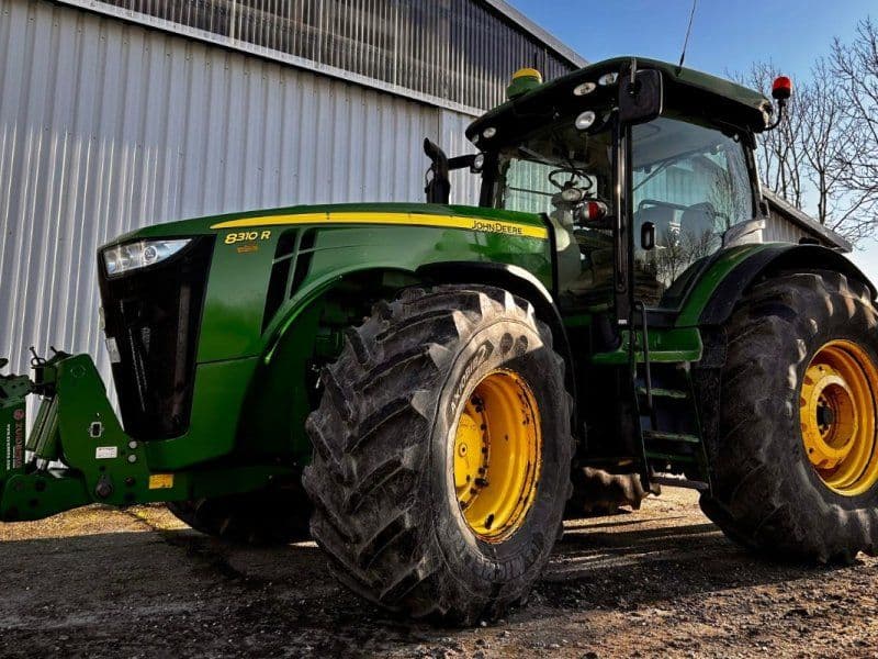 John Deere 8310R