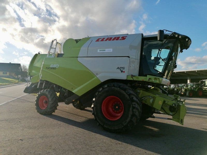 Claas TUCANO 440 (er TUCANO 400)