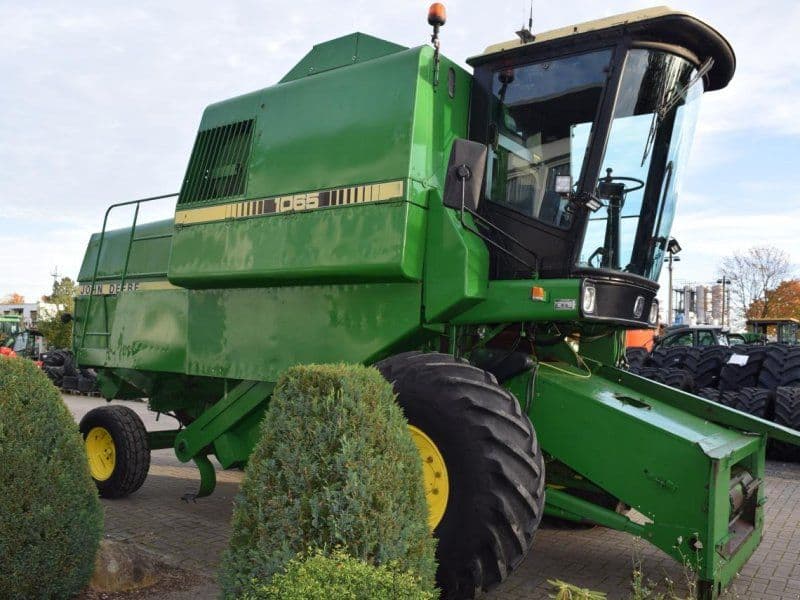 John Deere 1065