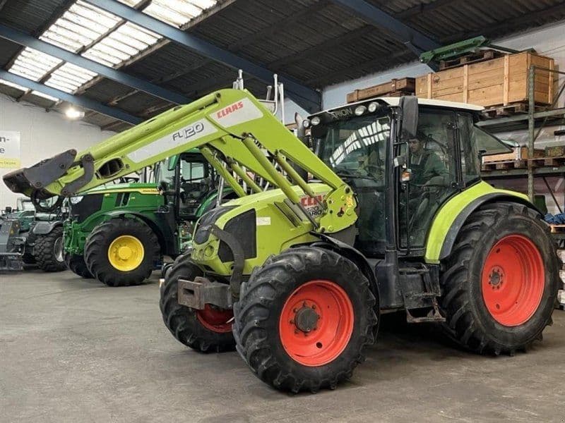 Claas Arion 420