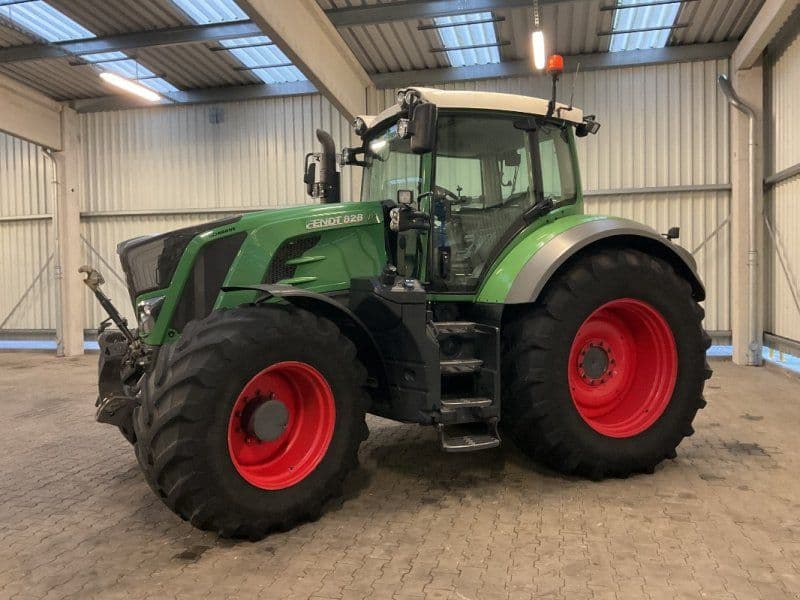 Fendt 828 Vario SCR