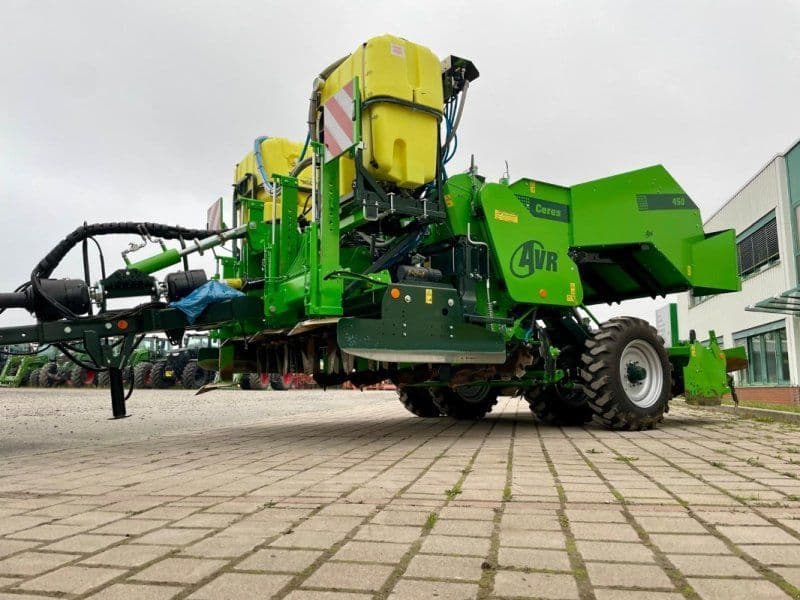AVR Kartoffelpflanzmaschine