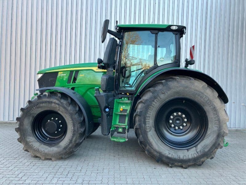 John Deere 6R 230