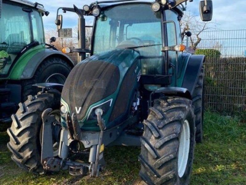 Valtra Gebr. Allradschlepper A