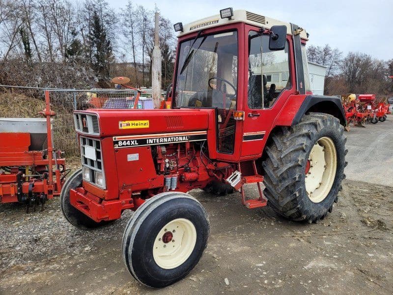 Case IH 844 XL