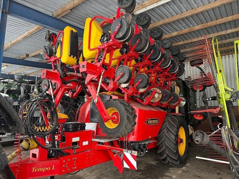 Väderstad Tempo TPL 12 mit Bordhydraulik