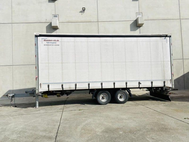 Möslein TP 11 Schwebheim Tandem- Schiebeplanen zu