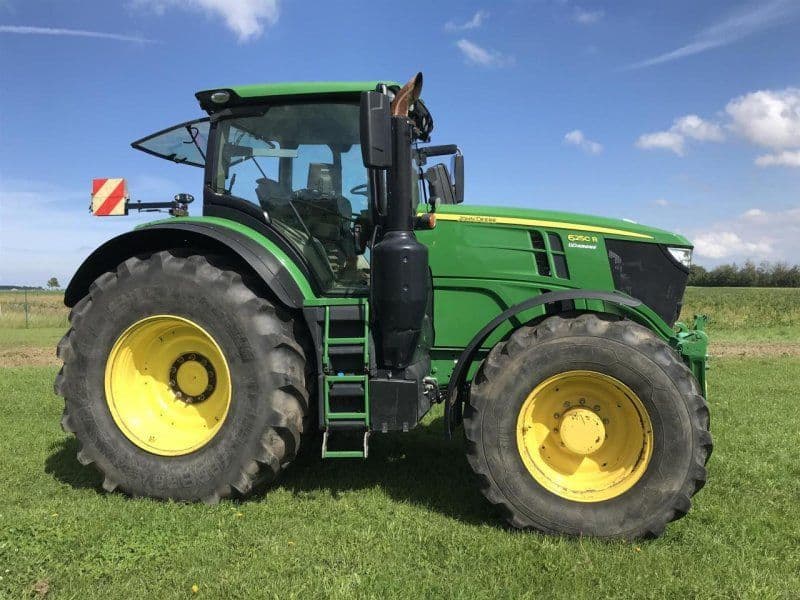 John Deere 6250R