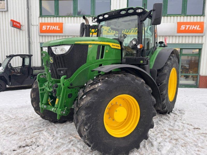 John Deere 6R215