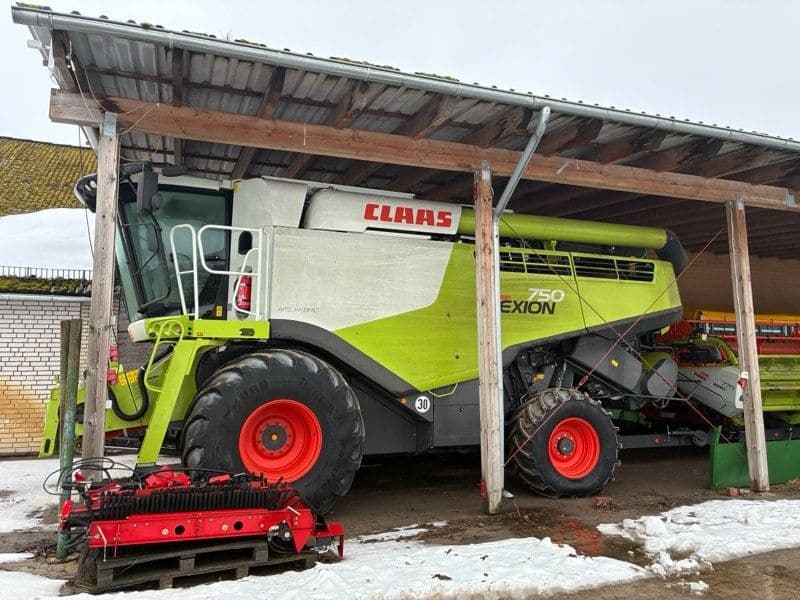 Claas LION 750