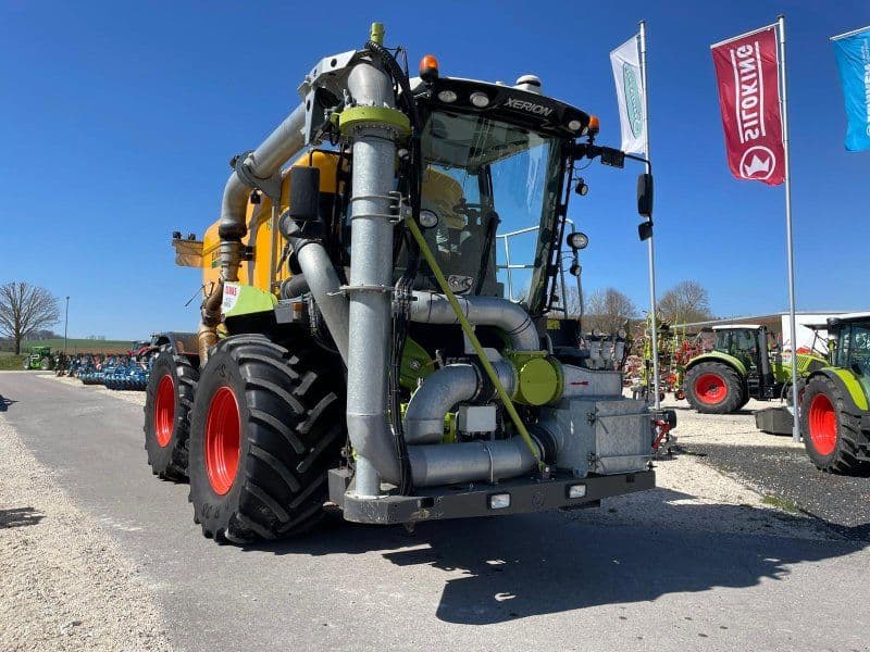 Claas Xerion 4000 SADDLE TRAC Zunhammer 16m³  Versteigerung ab-auction