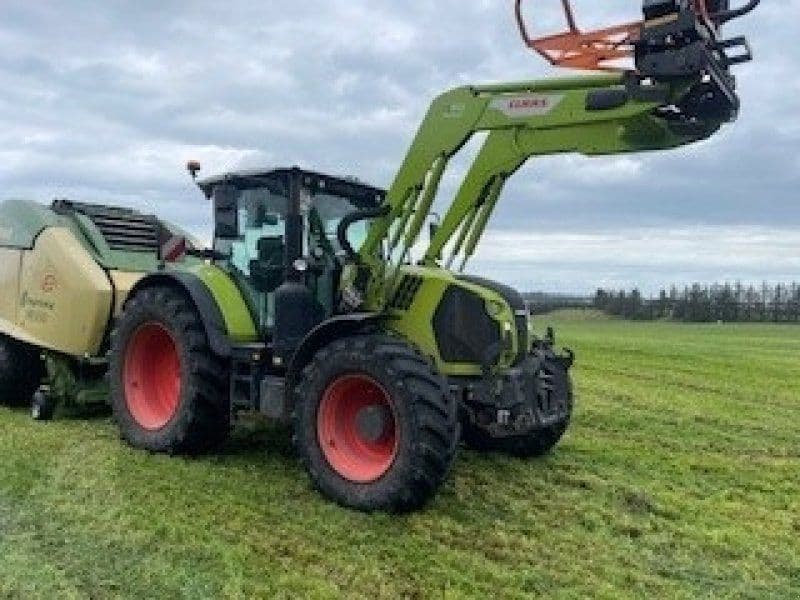 Claas ARION 660 CMATIC