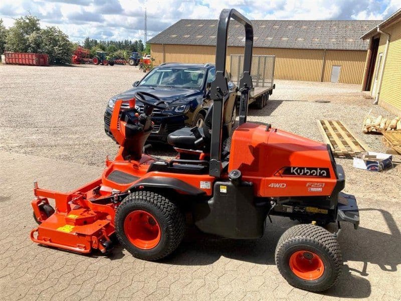 Kubota F251 4 WD