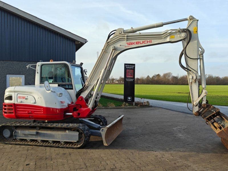Takeuchi TB290