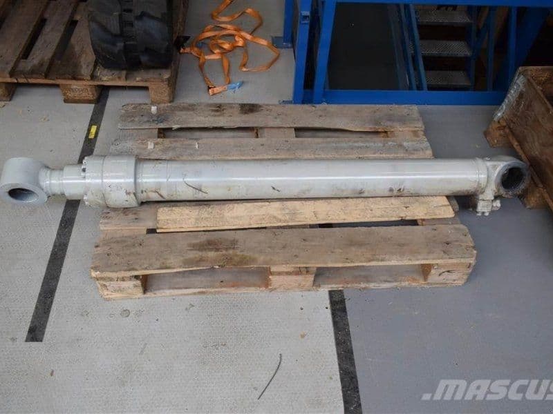 Takeuchi TB1140 Bom cylinder